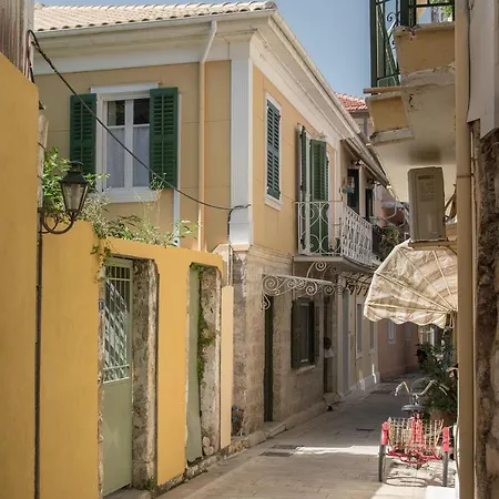 Beautiful Traditional Mansion - πανέμορφο παραδοσιακό αρχοντικό *