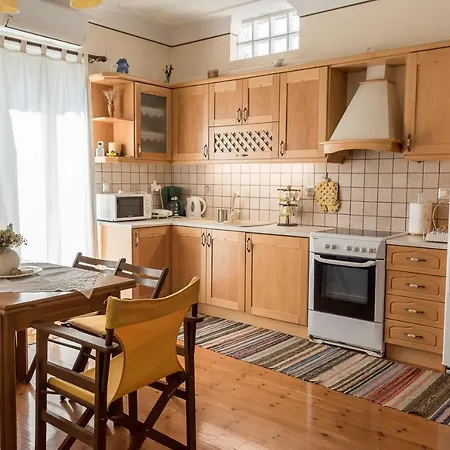 Holiday home Beautiful Traditional - πανέμορφο παραδοσιακό αρχοντικό